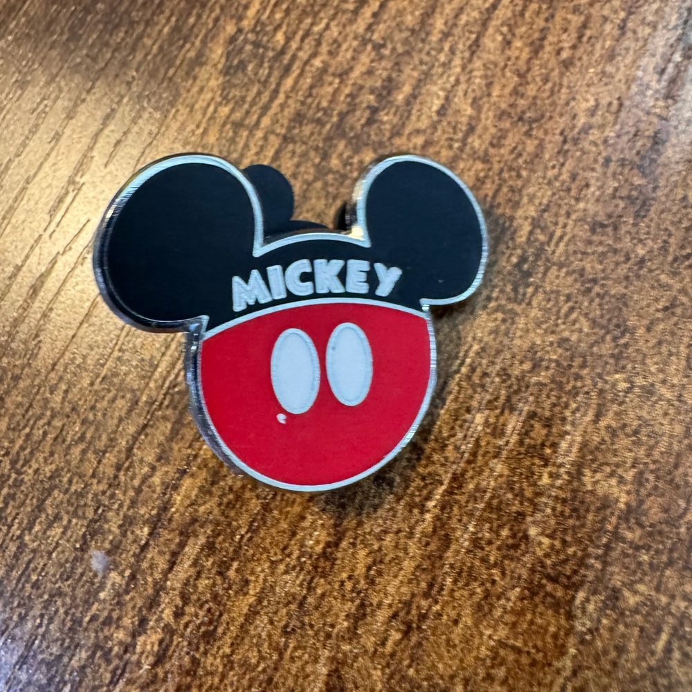 ONE LOT Disney Trading Pins - Picture 14 of 16